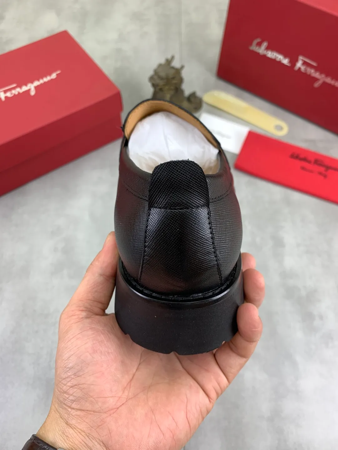 Men's Men's Shoes 💰P480💰[New Style] Water-dyed Niuli 🆘[Salvatore Ferragamo] Ferragamo's latest casual business leather shoes for men! Listed simultaneously! The fabric is made of specially imported original calfskin, and the interior is made of imported water-dyed cowhide. It is absolutely luxurious and leads the fashion trend. Matching code: 38-44 (45 and 46 can be customized) Multiple colors available